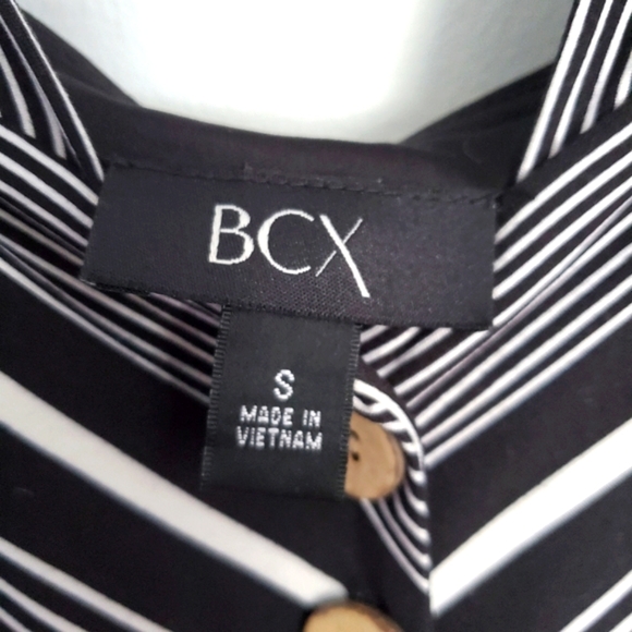 BCX Juniors' Striped Off-The-Shoulder Jumpsuit - Picture 10 of 15